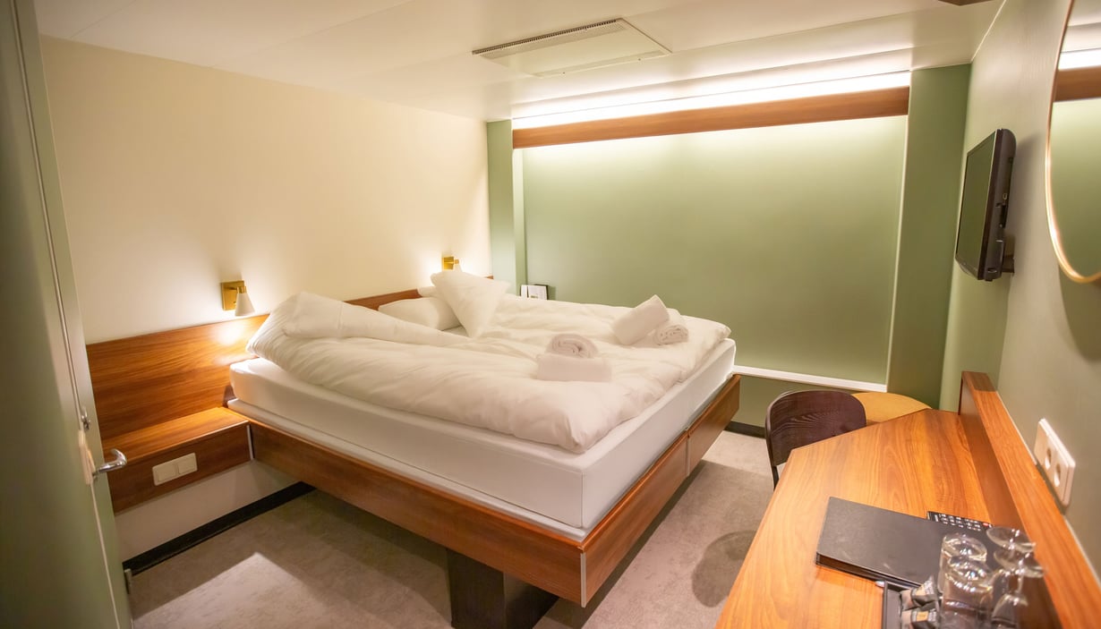 2-sengs Commodore Klasse lugar på Crown W2_WL