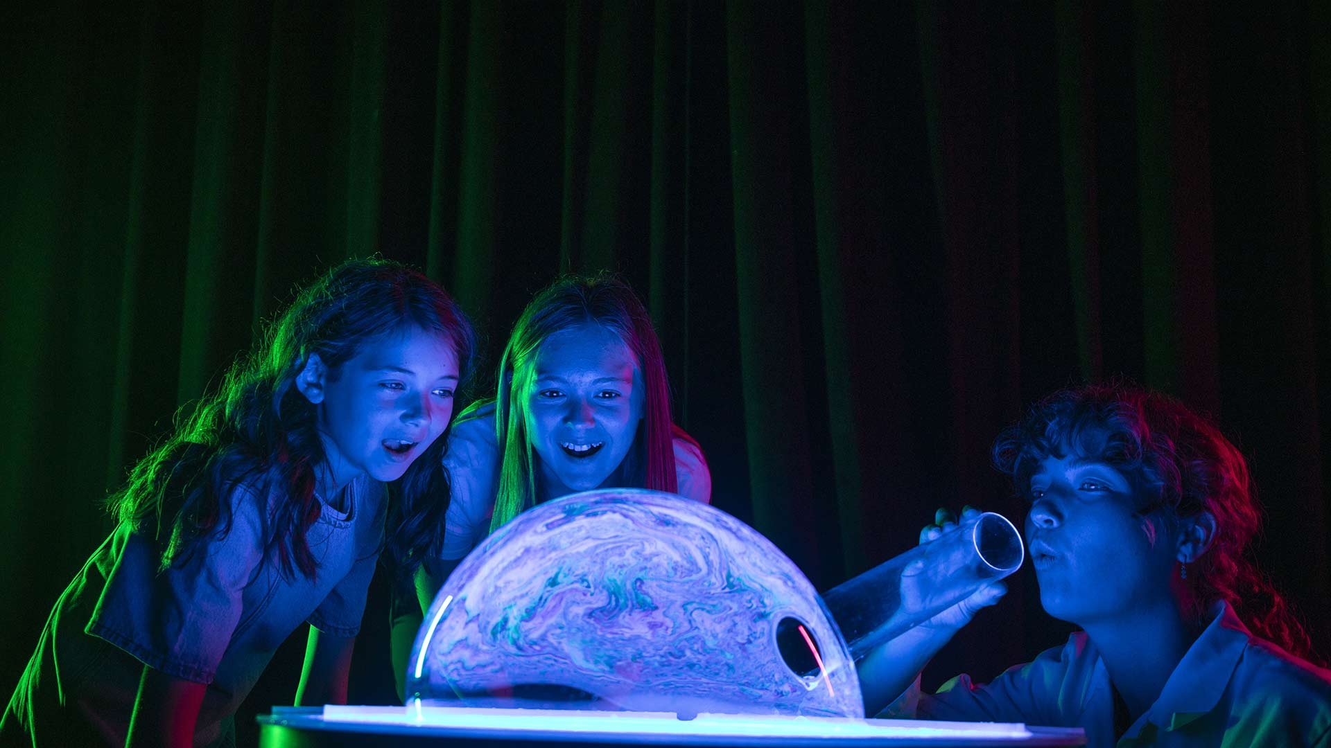 Sæbebobleshow i Experimentarium