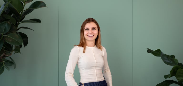 Cecilie – en smilende kollega